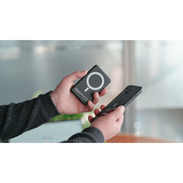 Optiline Μαγνητικός, Φορητός Φορτιστής - Power bank Mag Power 5000 της σειράς Optiline για Ασύρματη και Ενσύρματη  φόρτιση συσκευών με θύρα USB Type C 15W και MagSafe τεχνολογία - Image 2