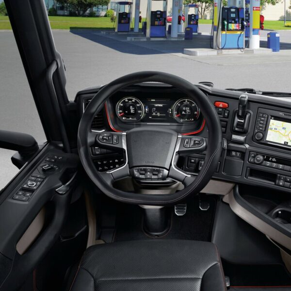 Lampa IVECO S-WAY 10/2019+ /SCANIA R/S SERIE 7 11/2016+ ΚΑΛΥΜΜΑ ΤΙΜΟΝΙΟΥ ΦΟΡΤΗΓΟΥ CLUB ΜΑΥΡΟ/ΚΟΦΤΟ - Image 3