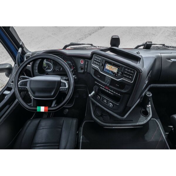 Lampa IVECO S-WAY 10/2019>/SCANIA R/S SERIE 7 11/2016> ΚΑΛΥΜΜΑ ΤΙΜΟΝΙΟΥ CLUB ΜΑΥΡΟ-ΣΗΜΑΙΑ ΙΤΑΛΙΑΣ/ΚΟΦΤΟ - Image 3