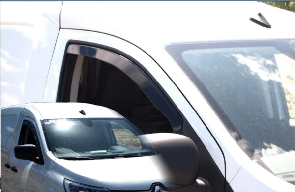 Heko ΑΝΕΜΟΘΡΑΥΣΤΕΣ ΓΙΑ RENAULT EXPRESS VAN 2D 2021+ ΖΕΥΓΑΡΙ ΑΥΤΟΚΙΝΗΤΟΥ ΑΠΟ ΕΥΚΑΜΠΤΟ ΦΙΜΕ ΠΛΑΣΤΙΚΟ HEKO - 2 ΤΕΜ.