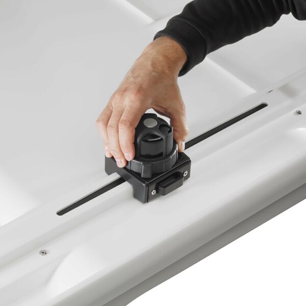 YAKIMA ΜΠΑΓΚΑΖΙΕΡΑ ΟΡΟΦΗΣ WB751S COMPACT 400 LT YAKIMA ΜΕ ΔΙΠΛΟ ΑΝΟΙΓΜΑ ΣΕ ΑΣΗΜΙ ΧΡΩΜΑ ΜΕ ΓΥΑΛΙΣΤΕΡΗ ΥΦΗ - 1 ΤΕΜ. - Image 3